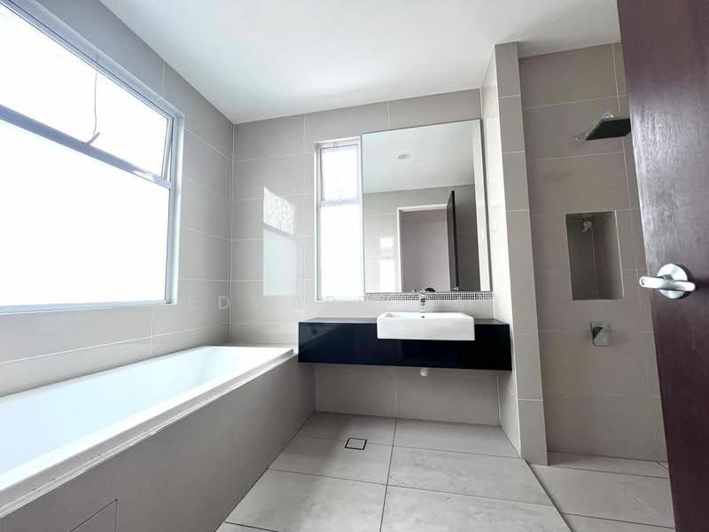 Semi-Detached House for Rent in Senibong (Permas Jaya) - Edward Gan - Bathroom - PropertyGuru.com.my