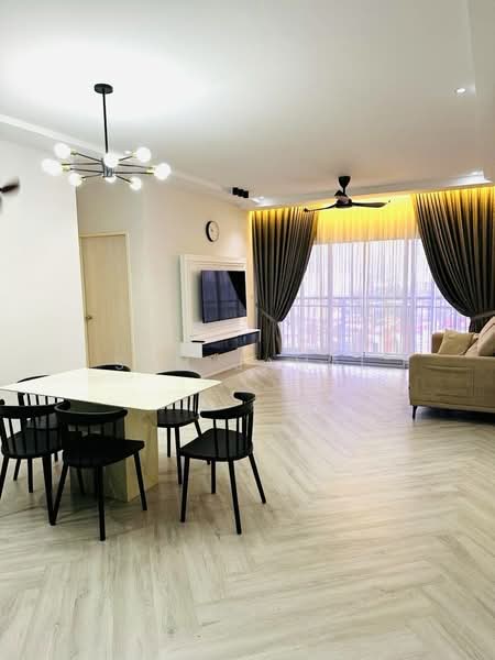 Pangsapuri untuk Disewa di Residensi Vista Wirajaya - Sam Jamal - Living Room - PropertyGuru.com.my