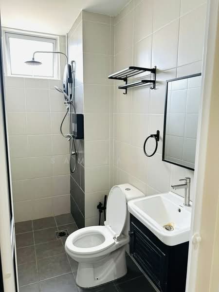 Pangsapuri untuk Disewa di Residensi Vista Wirajaya - Sam Jamal - Bathroom - PropertyGuru.com.my