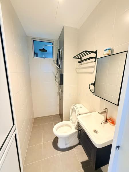 Pangsapuri untuk Disewa di Residensi Vista Wirajaya - Sam Jamal - Bathroom - PropertyGuru.com.my