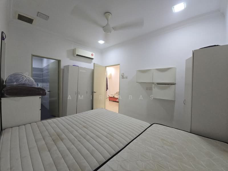 1-storey Terraced House for Sale in Taman Pinggiran Cyber (Cyberjaya) - Amir Abas - Bedroom - PropertyGuru.com.my