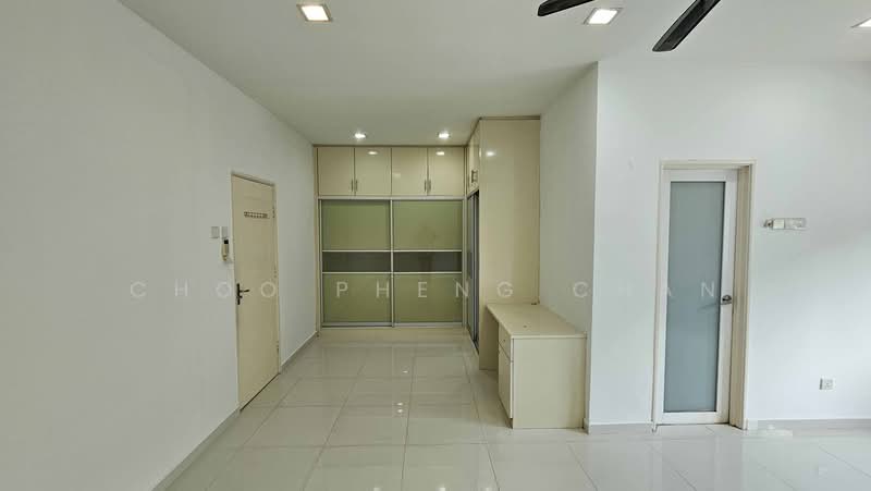 2-storey Terraced House for Sale in Bandar Kinrara Seksyen 5 (Bandar Kinrara) - Choo Pheng Chan - Master Bedroom - PropertyGuru.com.my