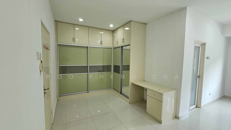 2-storey Terraced House for Sale in Bandar Kinrara Seksyen 5 (Bandar Kinrara) - Choo Pheng Chan - Master Bedroom - PropertyGuru.com.my