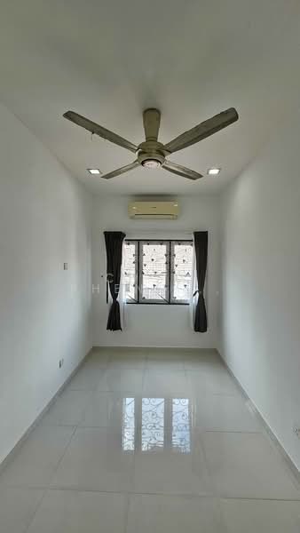 2-storey Terraced House for Sale in Bandar Kinrara Seksyen 5 (Bandar Kinrara) - Choo Pheng Chan - 3rd Bedroom - PropertyGuru.com.my