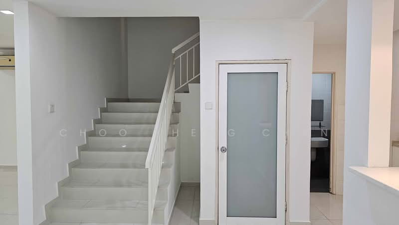 2-storey Terraced House for Sale in Bandar Kinrara Seksyen 5 (Bandar Kinrara) - Choo Pheng Chan - Staircase to 1st Floor - PropertyGuru.com.my