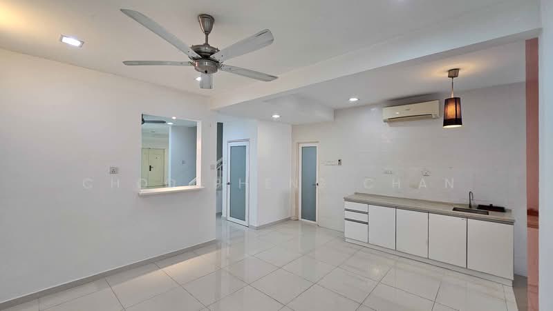 2-storey Terraced House for Sale in Bandar Kinrara Seksyen 5 (Bandar Kinrara) - Choo Pheng Chan - Dining Room - PropertyGuru.com.my