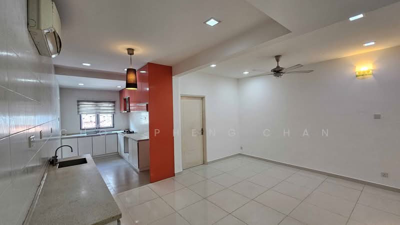 2-storey Terraced House for Sale in Bandar Kinrara Seksyen 5 (Bandar Kinrara) - Choo Pheng Chan - Dining Room - PropertyGuru.com.my