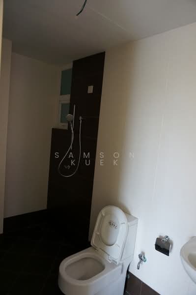 Service Residence for Sale at Saville @ Melawati - Samson Kuek - Bathroom - PropertyGuru.com.my