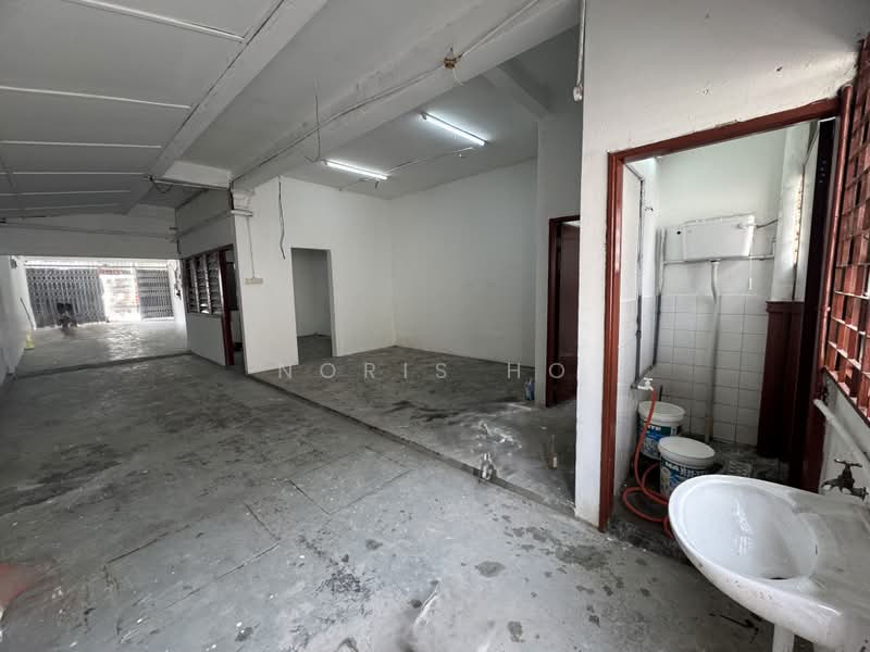Kedai / Pejabat untuk Disewa di Salak South (Kuala Lumpur) - Noris Ho - Interior - PropertyGuru.com.my