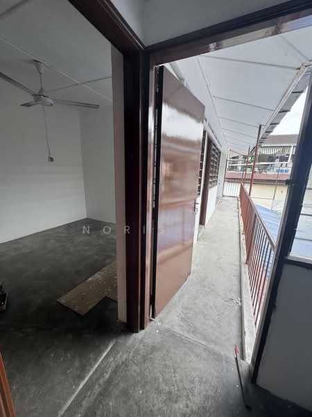 Kedai / Pejabat untuk Disewa di Salak South (Kuala Lumpur) - Noris Ho - Interior - PropertyGuru.com.my