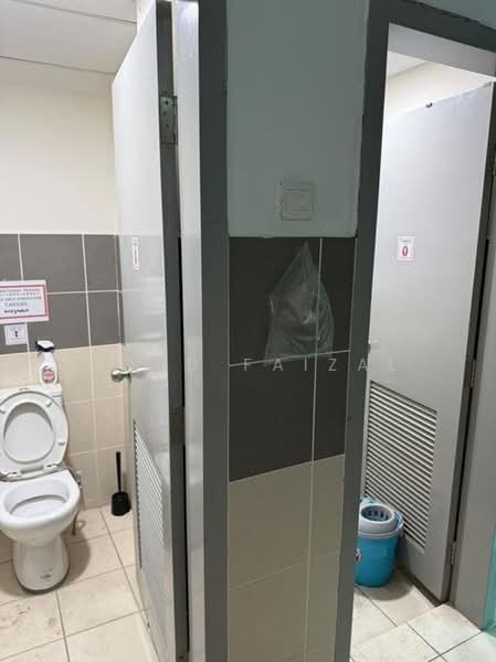 Shop for Rent in Bandar Baru Bangi (Selangor) - Mohd Faizal - Bathroom - PropertyGuru.com.my