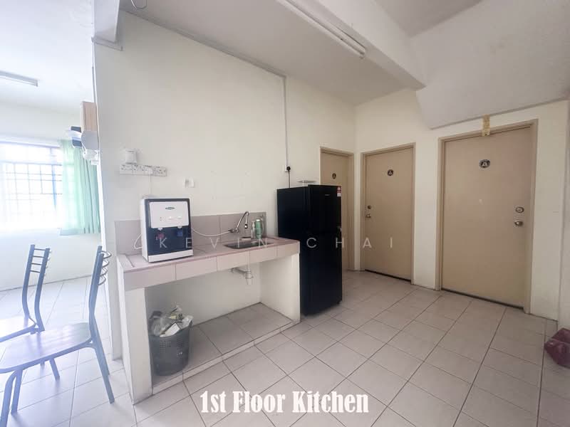 3-storey Terraced House for Sale in Kampar (Perak) - Kevin Chai - Kitchen - PropertyGuru.com.my