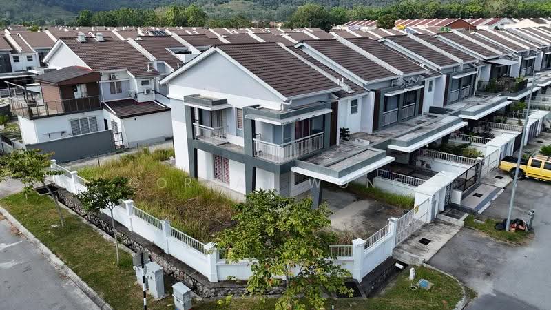 2-storey Terraced House for Sale in Alam Suria (Puncak Alam) - Gordan Wong - Exterior - PropertyGuru.com.my