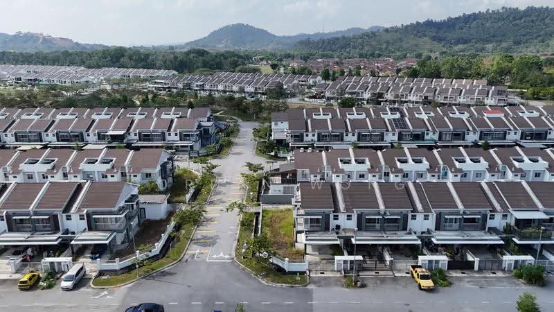 2-storey Terraced House for Sale in Alam Suria (Puncak Alam) - Gordan Wong - Exterior - PropertyGuru.com.my