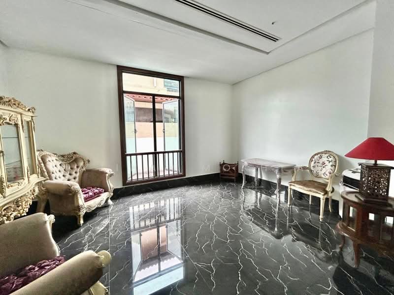 Bungalow for Sale in Bukit Jelutong (Shah Alam) - Najihah Mokhtar - PropertyGuru.com.my