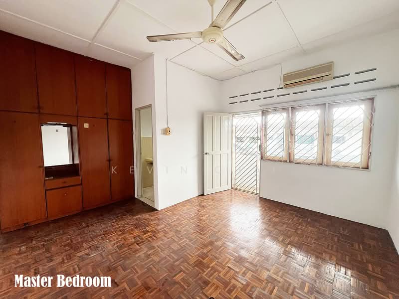 2-storey Terraced House for Sale in Kampar (Perak) - Kevin Chai - Master Bedroom - PropertyGuru.com.my