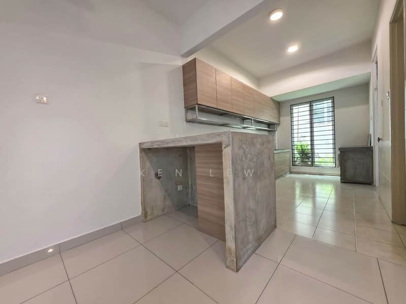 2.5-storey Terraced House for Sale in The Oasis (Cheras) - Ken Lew - Kitchen - PropertyGuru.com.my