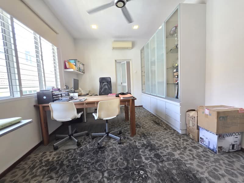 Rumah Teres 2.5-Tingkat untuk Dijual di The Oasis (Cheras) - Ken Lew - Study - PropertyGuru.com.my