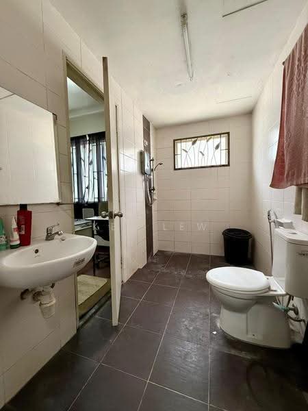 Rumah Teres 2.5-Tingkat untuk Dijual di The Oasis (Cheras) - Ken Lew - Bathroom - PropertyGuru.com.my