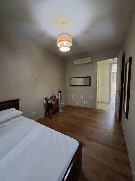 Kediaman Servis untuk Dijual di myHabitat - Kamisah Khalid - Bedroom - PropertyGuru.com.my