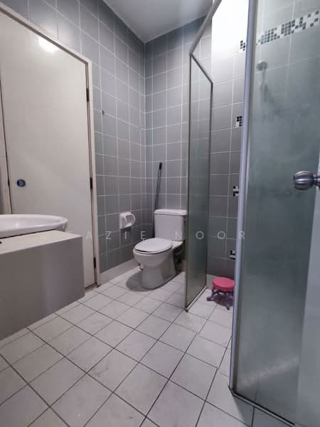 Cluster House for Sale in Sunway Alam Suria (Shah Alam) - Fazie Noor - Bathroom - PropertyGuru.com.my