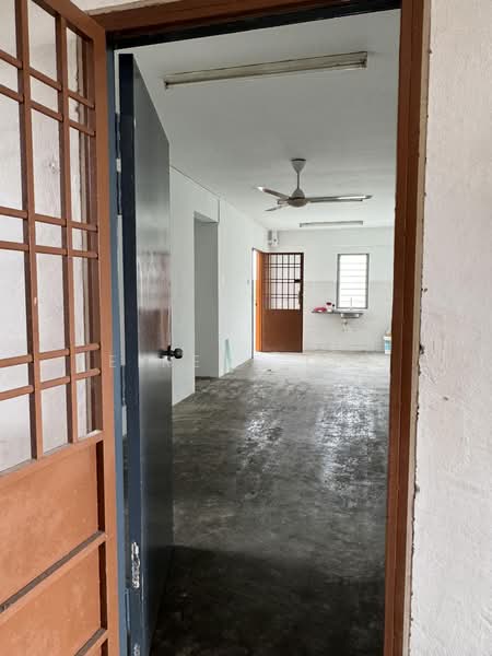 Flat for Sale at Flat Daisy - Eirene Lee - PropertyGuru.com.my