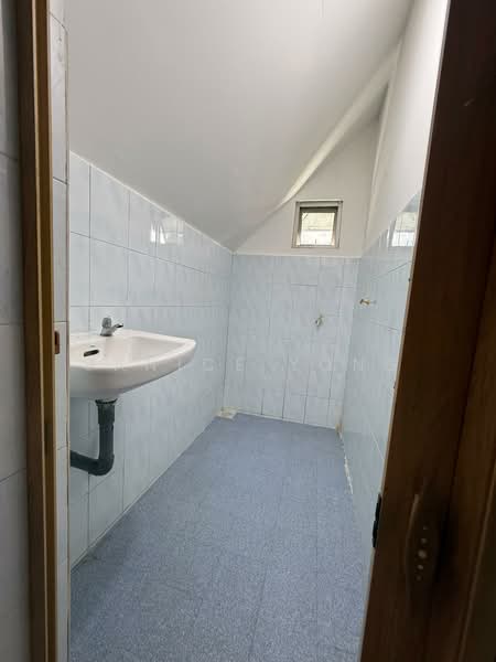 Rumah Teres 1 Tingkat untuk Dijual di Taman Jaya Sepakat (Senai) - Janice Yong - Bathroom - PropertyGuru.com.my