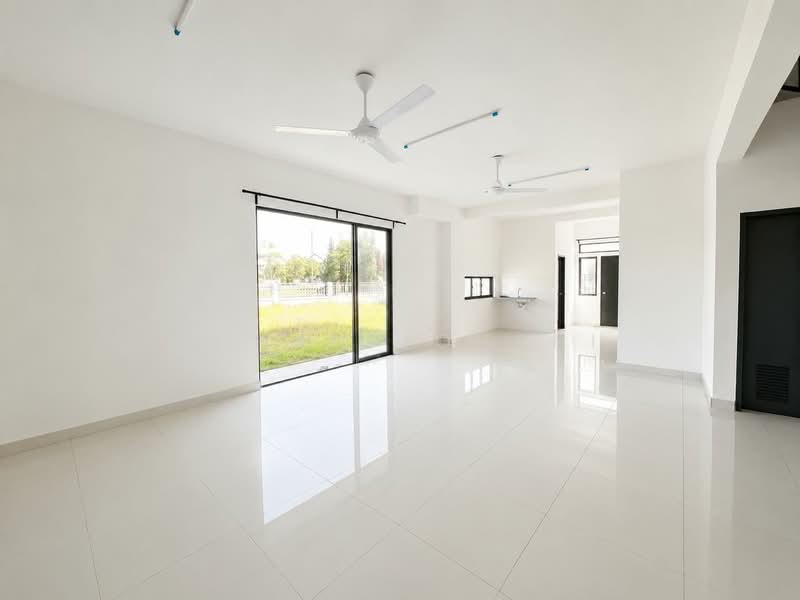 2-storey Terraced House for Sale in Alam Sari (Bangi) - Johan Johani - Living Room - PropertyGuru.com.my