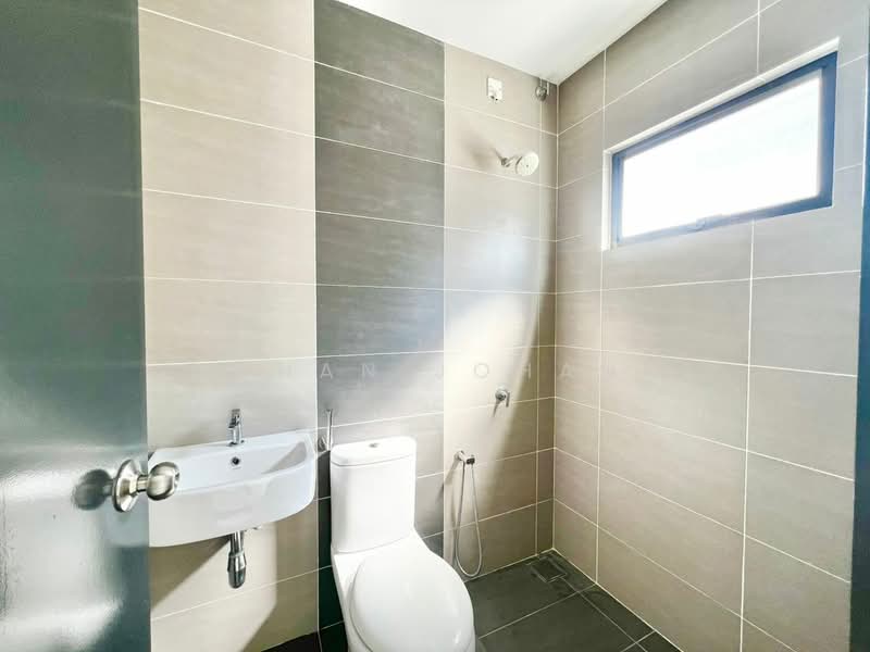2-storey Terraced House for Sale in Alam Sari (Bangi) - Johan Johani - Bathroom - PropertyGuru.com.my