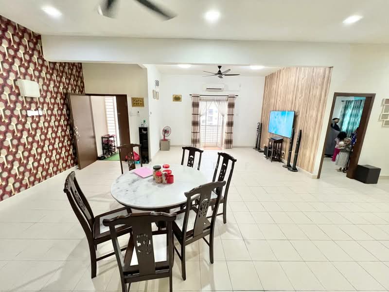 Rumah Bandar untuk Dijual di Kajang (Selangor) - Zul Arif - Living Room - PropertyGuru.com.my