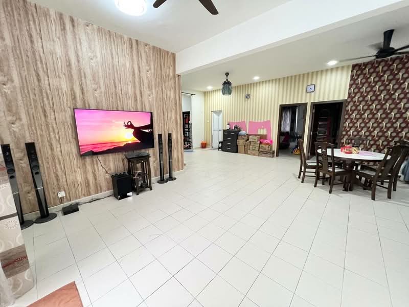 Rumah Bandar untuk Dijual di Kajang (Selangor) - Zul Arif - Living Room - PropertyGuru.com.my