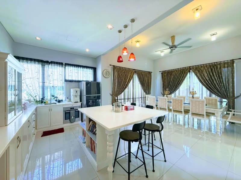 Bungalow for Sale in Kayangan Heights (Shah Alam) - Fazie Noor - Kitchen - PropertyGuru.com.my