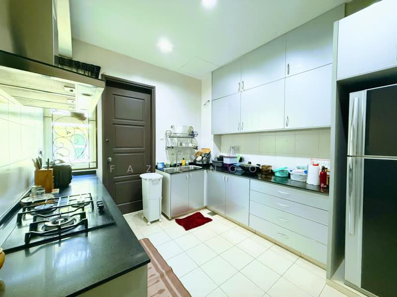 Bungalow for Sale in Kayangan Heights (Shah Alam) - Fazie Noor - Kitchen - PropertyGuru.com.my