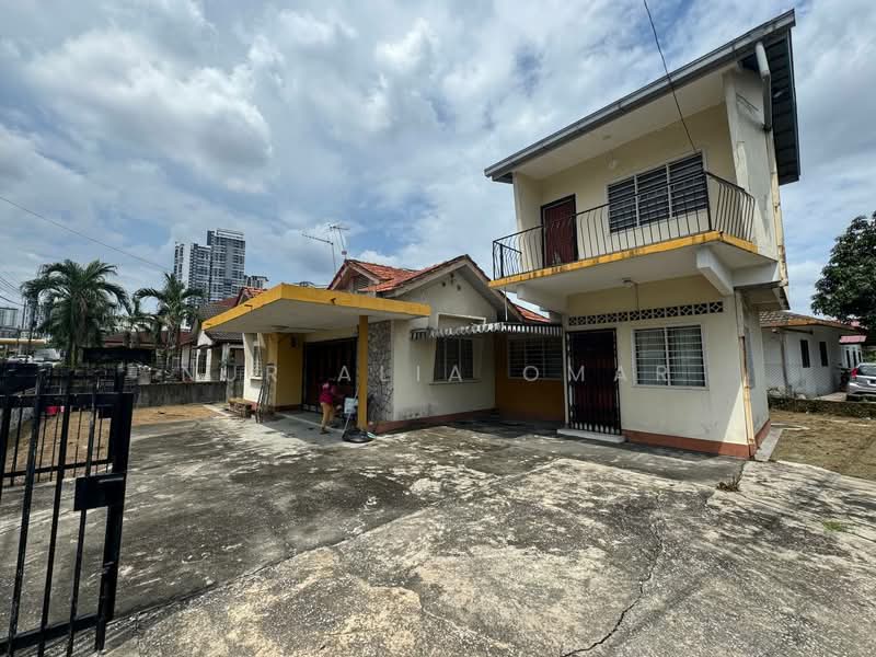 Bungalow for Sale in Gombak (Kuala Lumpur) - Nur Alia Omar - Exterior - PropertyGuru.com.my