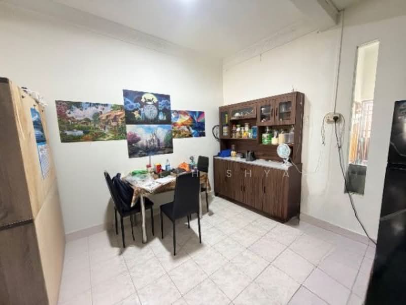 Rumah Teres 2 Tingkat untuk Dijual di Taman Mutiara Rini (Skudai) - Ong Lih Shyan - Dining Room - PropertyGuru.com.my