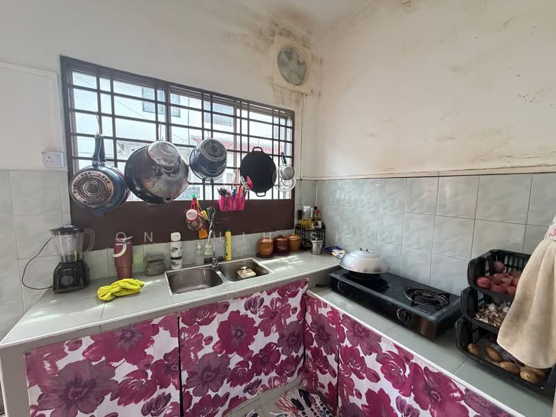 Rumah Teres 2 Tingkat untuk Dijual di Taman Mutiara Rini (Skudai) - Ong Lih Shyan - Kitchen - PropertyGuru.com.my