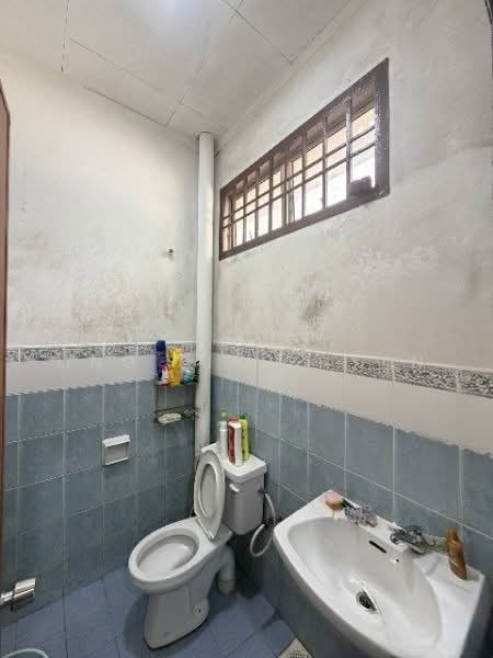 Rumah Teres 2 Tingkat untuk Dijual di Taman Mutiara Rini (Skudai) - Ong Lih Shyan - Bathroom - PropertyGuru.com.my
