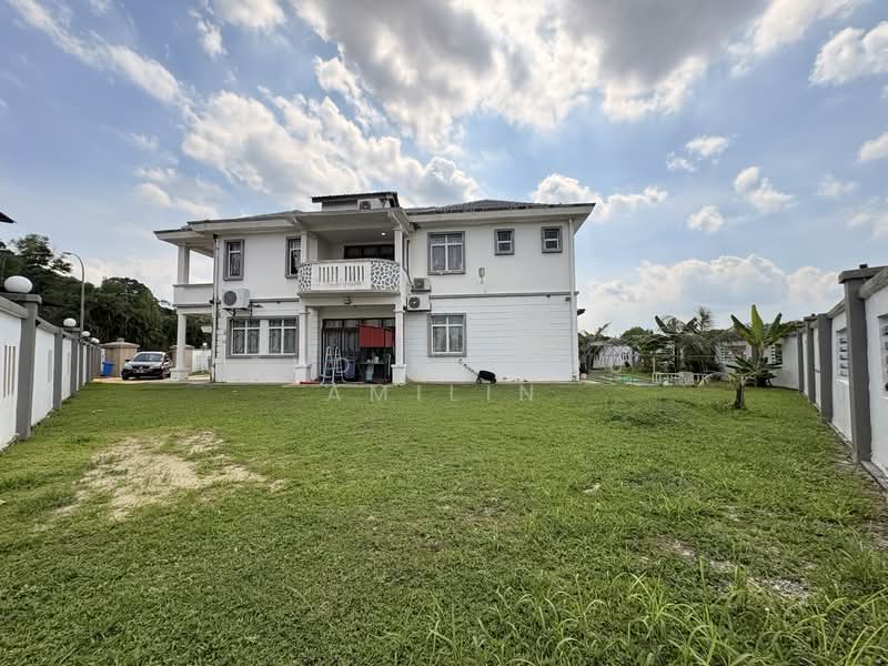 Bungalow for Sale in Subang Bestari (Shah Alam) - Mohd Khairul Amilin - Exterior - PropertyGuru.com.my