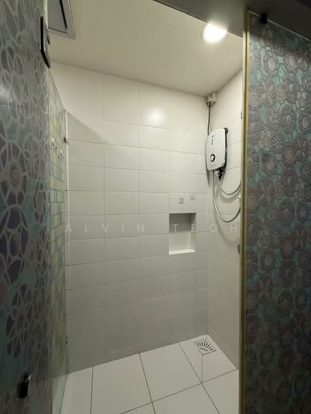 Servis Apartment untuk Dijual di Trefoil @ Setia City - Alvin Teoh - Bathroom - PropertyGuru.com.my