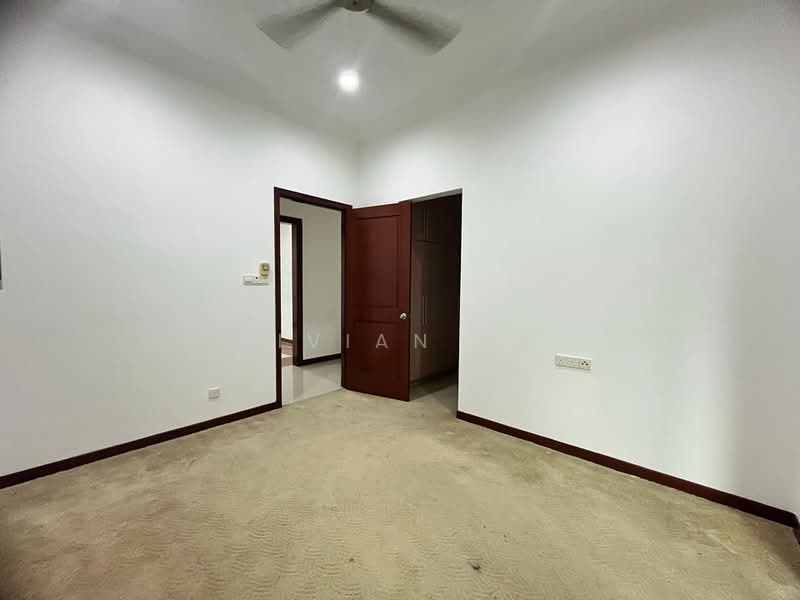 Banglo Pautan untuk Dijual di Tropicana (Petaling Jaya) - Vivian Ho - Bedroom - PropertyGuru.com.my