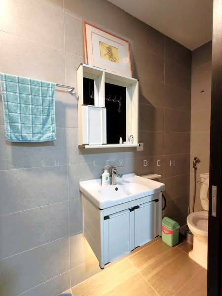 Kondominium untuk Dijual di Quayside Seafront Resort Condominiums - Shirley Beh - Bathroom - PropertyGuru.com.my