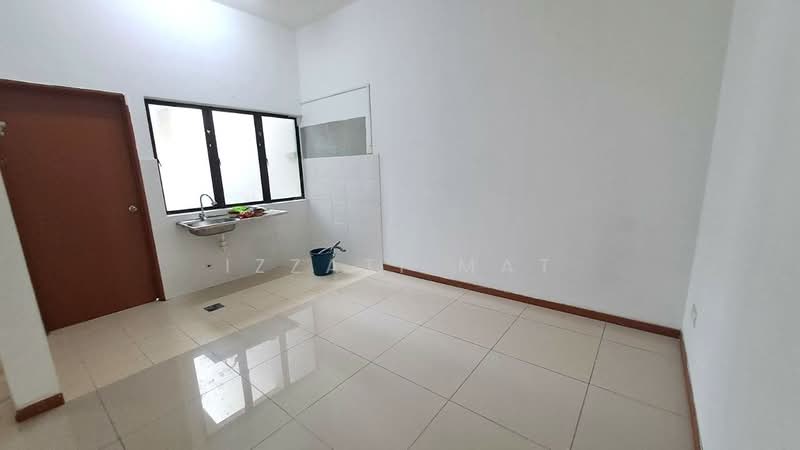 2-storey Terraced House for Sale in Taman Saujana KLIA (Sepang) - Izzati Mat - Kitchen - PropertyGuru.com.my