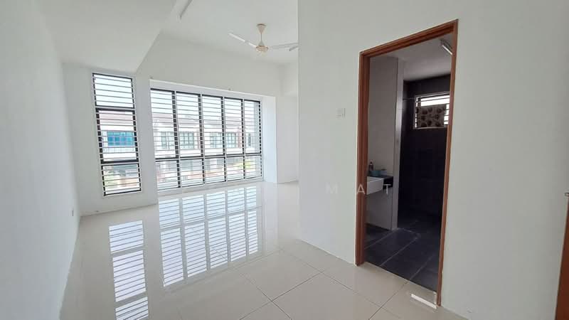 2-storey Terraced House for Sale in Taman Saujana KLIA (Sepang) - Izzati Mat - Living Room - PropertyGuru.com.my