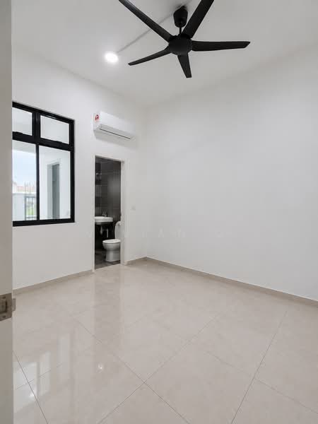 Rumah Teres 2 Tingkat untuk Disewa di Taman Desa Tebrau (Tebrau) - Vivian Q - PropertyGuru.com.my