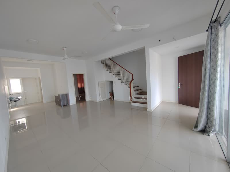 Terraced House for Rent in Kota Emerald (Rawang) - Yean Ma - Living Room - PropertyGuru.com.my