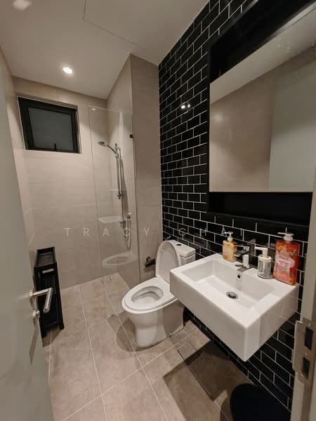 Servis Apartment untuk Disewa di Union Suites - Tracy Chai - Bathroom - PropertyGuru.com.my