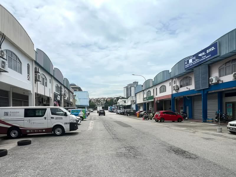 Kilang untuk Disewa di Desa Aman Puri (Kepong) - Keanu Tan - Exterior - PropertyGuru.com.my