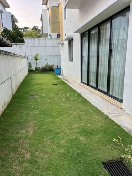 Semi-Detached House for Sale in Rawang (Selangor) - Rajesh Kanesan - Exterior - PropertyGuru.com.my
