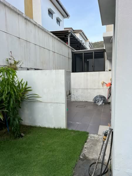 Semi-Detached House for Sale in Rawang (Selangor) - Rajesh Kanesan - Exterior - PropertyGuru.com.my