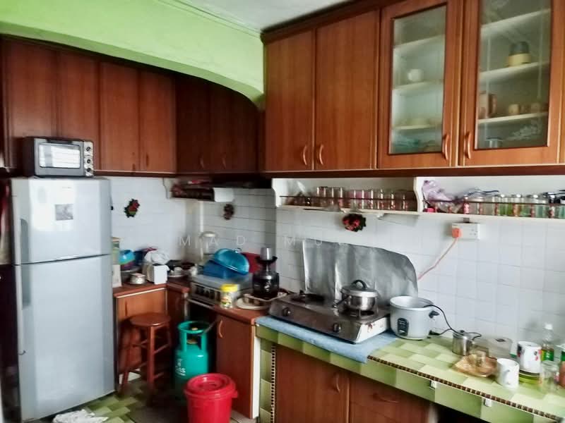 2-storey Terraced House for Sale in Taman Sri Gombak (Gombak) - Ahmad Muslim - Kitchen - PropertyGuru.com.my